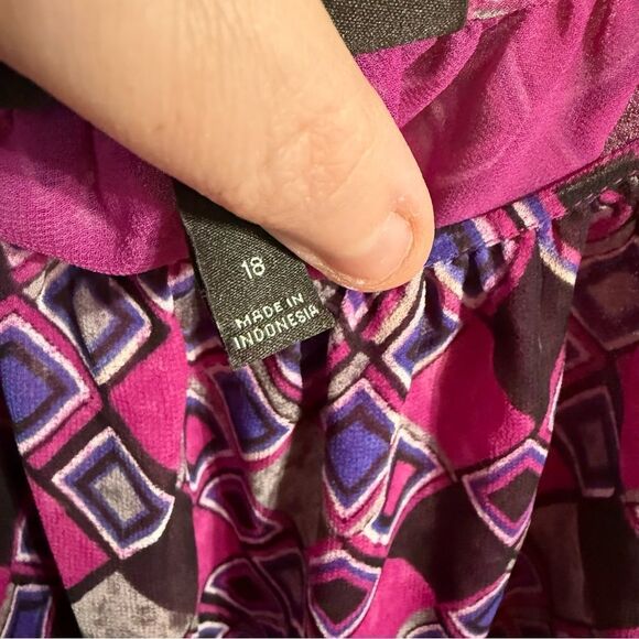 Lane Bryant Purple and Pink Sleeveless Relaxed Tank Top - Picture 5 of 6